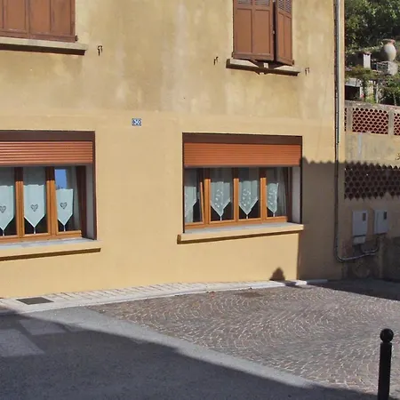 Holiday home Au Calme Dans Village *