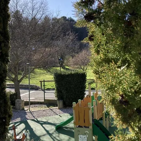 Holiday home Au Calme Dans Village Montferrat (Var)