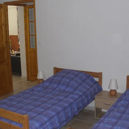 Holiday home Au Calme Dans Village *