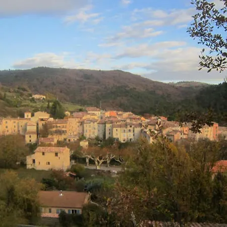 Au Calme Dans Village Montferrat (Var)