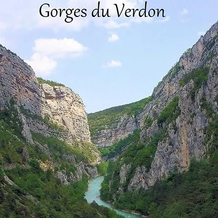 Au Calme Dans Village Holiday home *